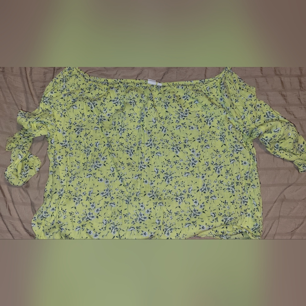 GAP Floral Green off Shoulder Blouse Size XXL